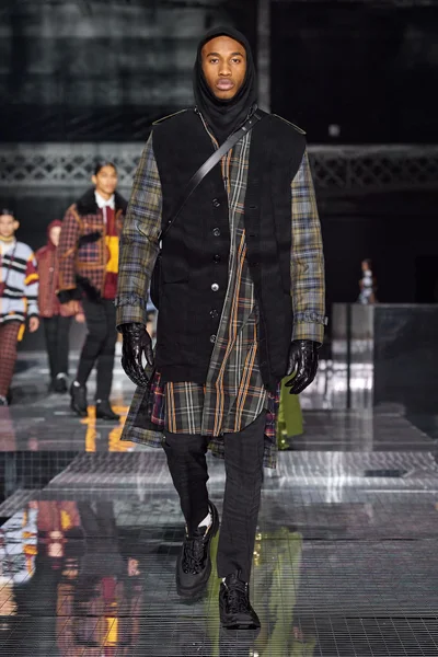 Look 84